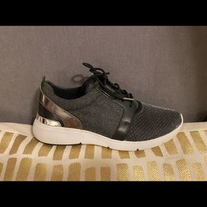 Amanda flannel Michael Kors sneakers